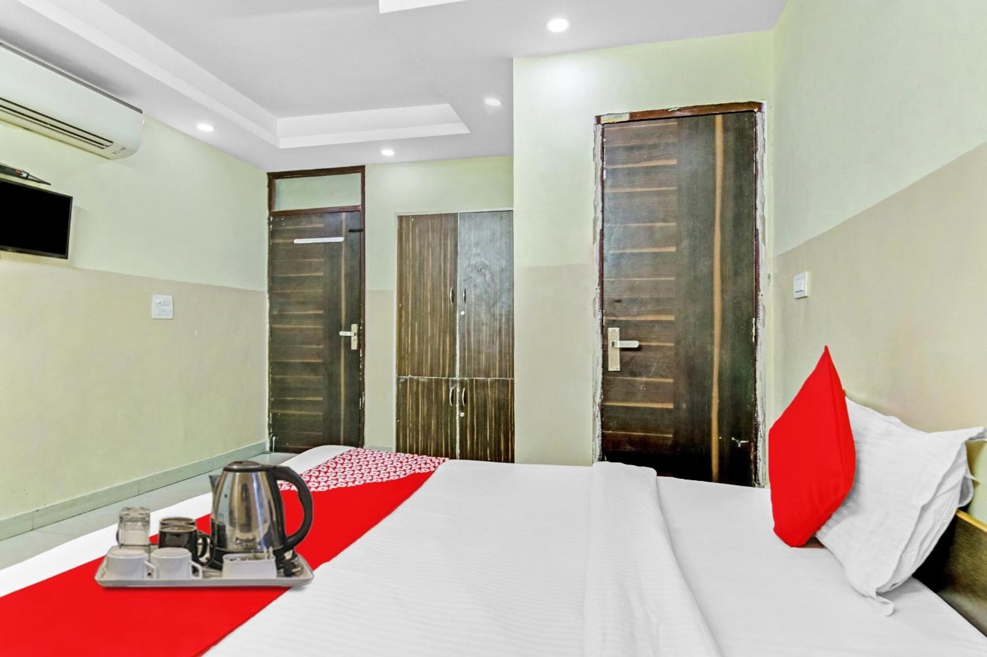 Super Hotel O Royal Green New Delhi Luaran gambar