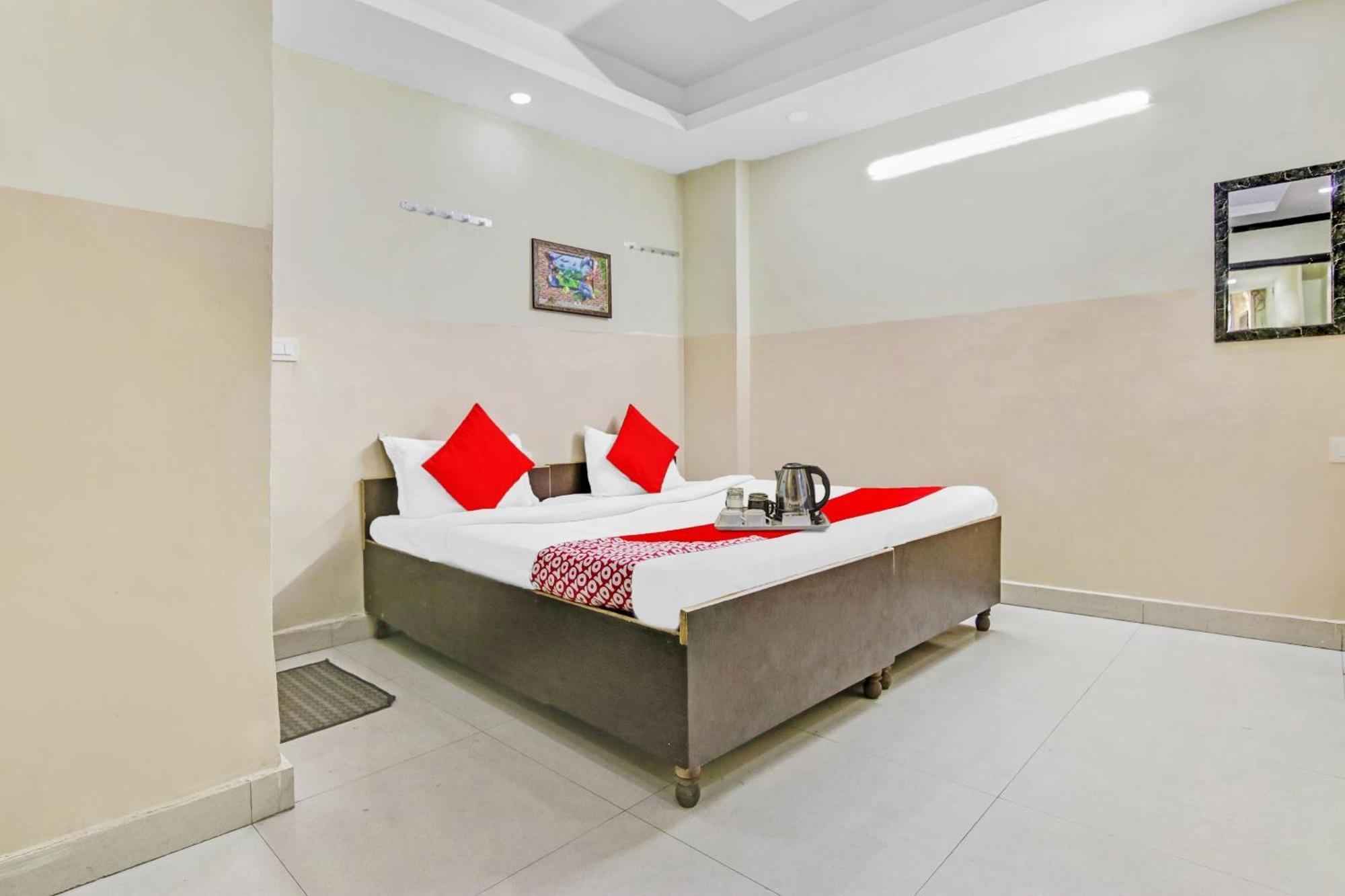 Super Hotel O Royal Green New Delhi Luaran gambar
