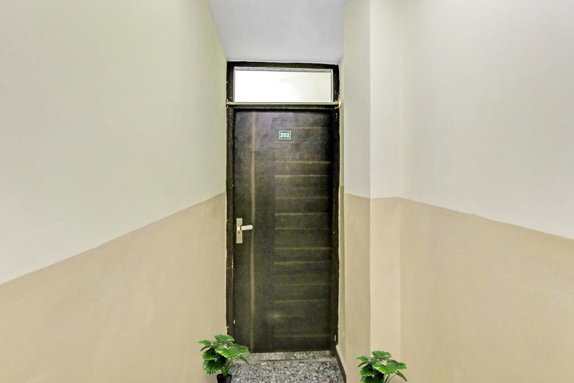 Super Hotel O Royal Green New Delhi Luaran gambar